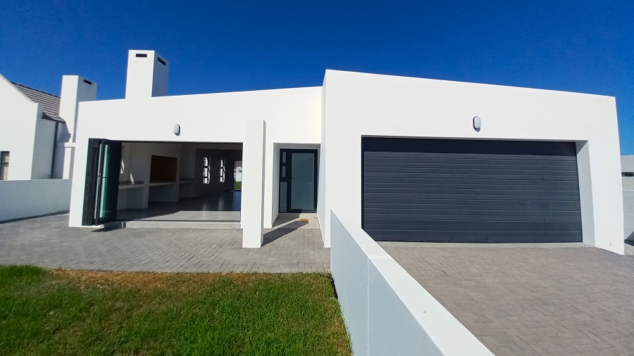3 Bedroom Property for Sale in Brittania Beach Estate Western Cape